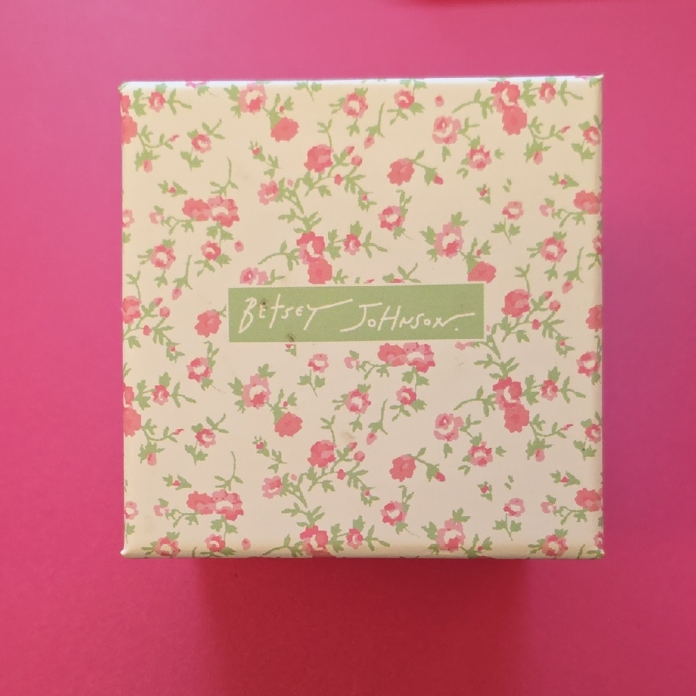 NIB: Betsey Johnson Spring Earring In Floral Box